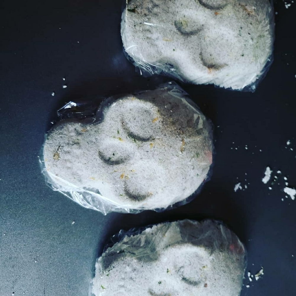 Chamomile, lavender and calendula bath bomb